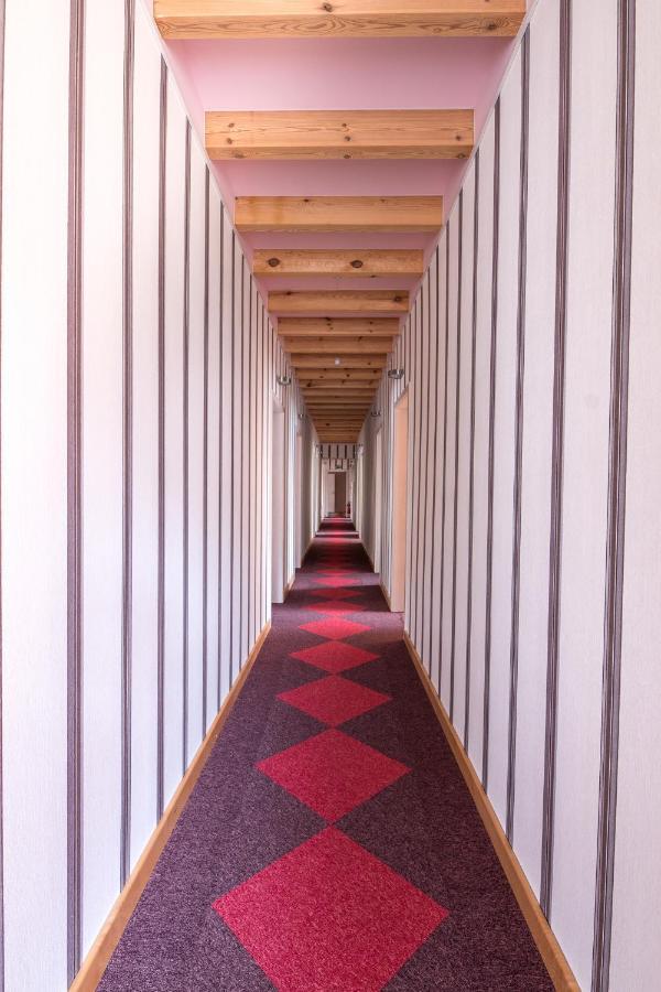 Abzali Hotel And Restaurant With Self Check-In Ādaži エクステリア 写真
