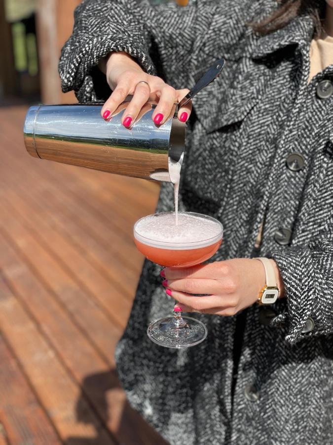 Abzali Hotel And Restaurant With Self Check-In Ādaži エクステリア 写真